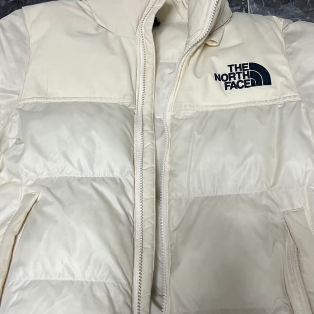 노스페이스 눕시 온볼 크림 패딩