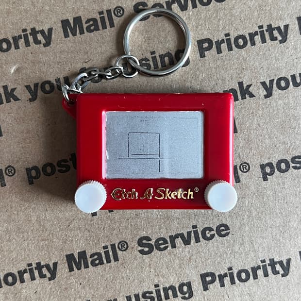 90s vtg Etch A Sketch Keyring