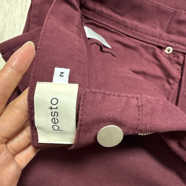 pesto wine pants
