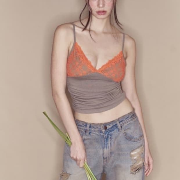 새상품) 플노팔 레이스 셔링 슬리브리스 탑