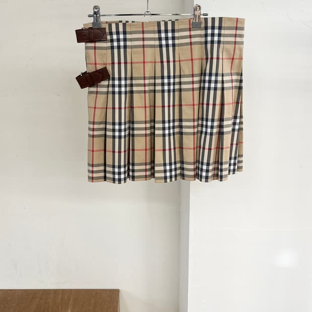 버버리 플리츠 미니 킬트 스커트