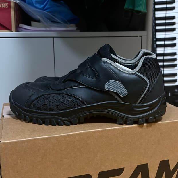 [43] 키코 코스타디노브 하크만 OG 카본블랙