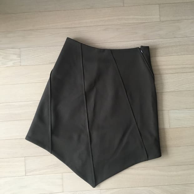 더오픈 프로덕트 미디스커트