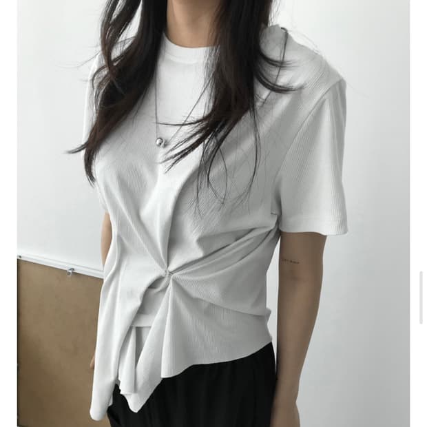 노비야카 버튼 랩 핀턱 탑