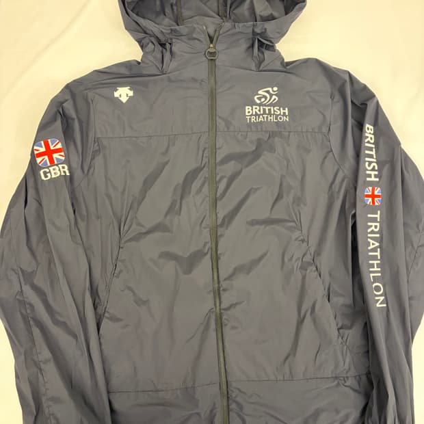 [105] 데상트 영국 트라이애슬론 경량바람막이 후드 자켓