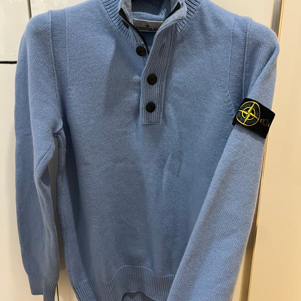 23fw 스톤아일랜드 반집업니트 블루 M (새상품급)