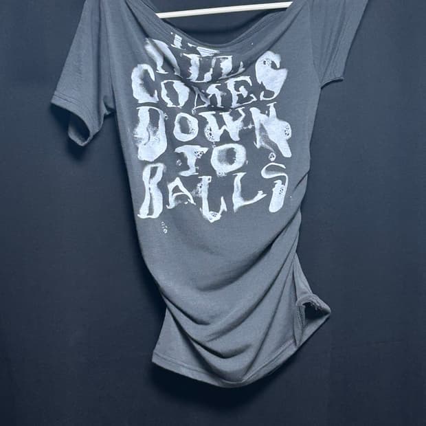 Y2K 레터링 슬림핏 반오프숄더 셔링