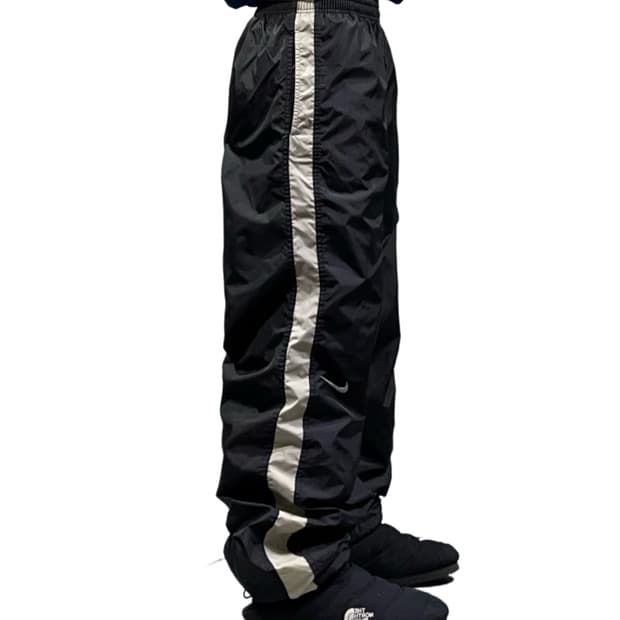 나이키 미들로고 블랙 베이지 바스락 츄바