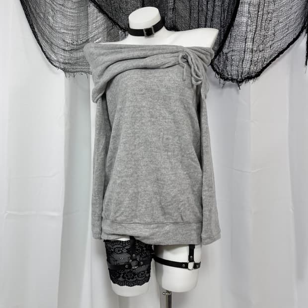 gray off shoulder knit