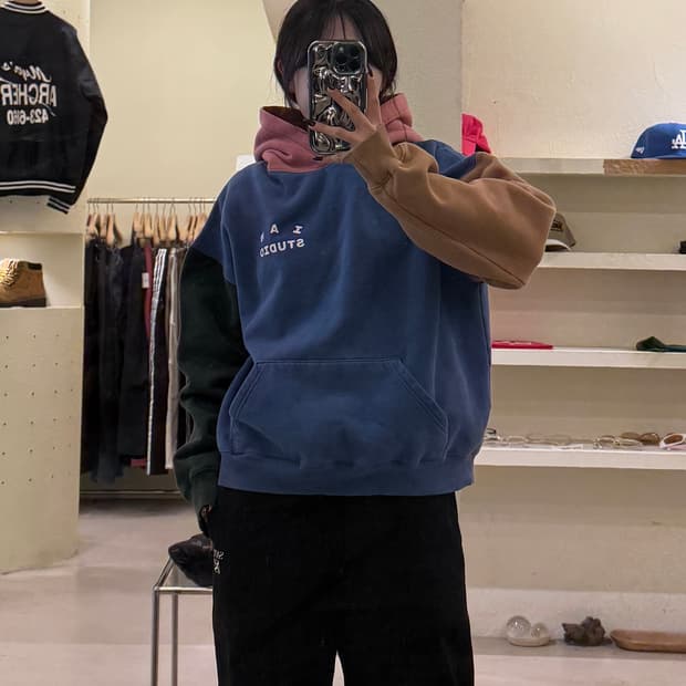 아이앱스튜디오 JTBC 협업 배색 후드티 U1423