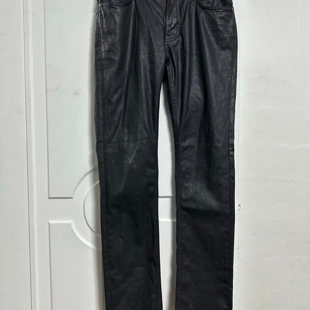 누디진 백투블랙 코팅 팬츠