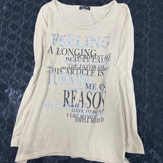 Vintage Y2K Print Sleeve