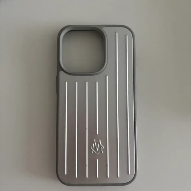 리모와 알루미늄 실버 케이스