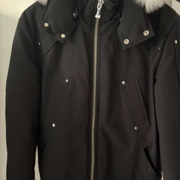 무스너클 발리스틱 봄버 패딩