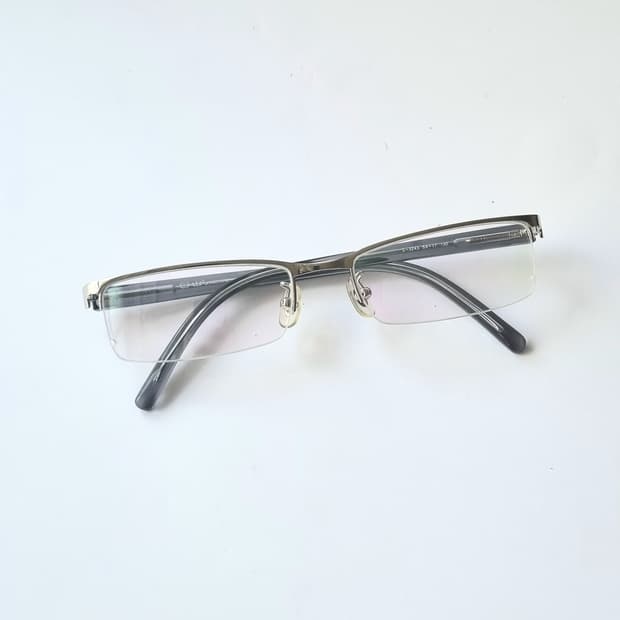 데드스탁  빈티지 긱시크 반무테 실버 안경테 1638