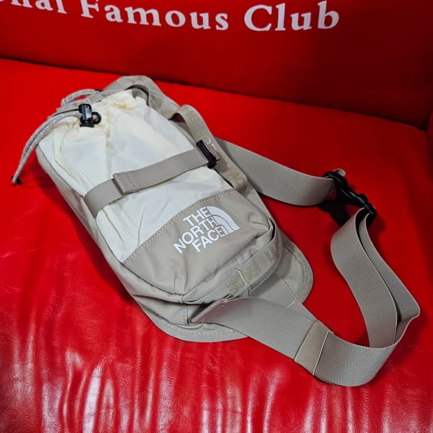 노스페이스 화이트라벨 브리즈 힙색
34 16 6 size