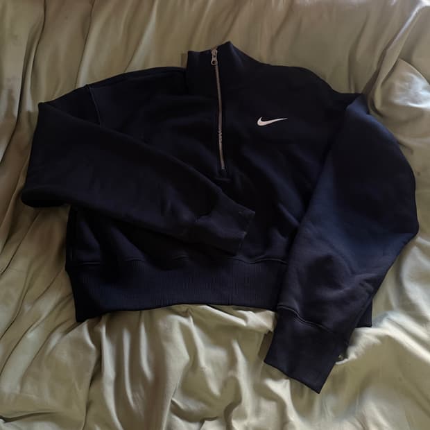 NIKE 크롭 하프집업 블랙