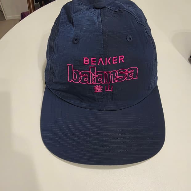 발란사 BEAKER 나일론  캡