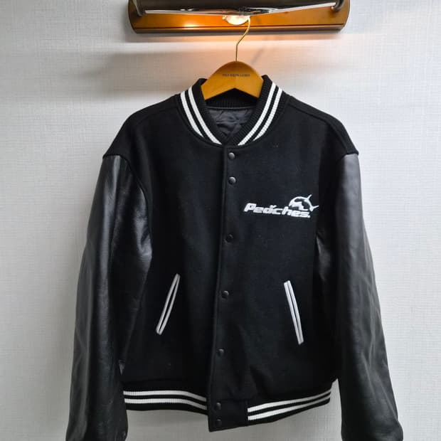 XL) 피치스 x 슈퍼바이브 바시티 자켓 팝니다
