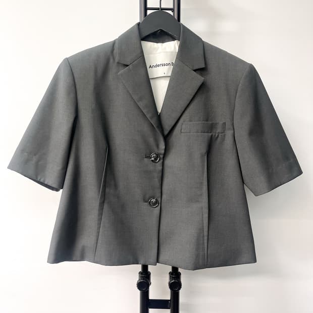 앤더슨벨 스칼라 크롭 블레이저