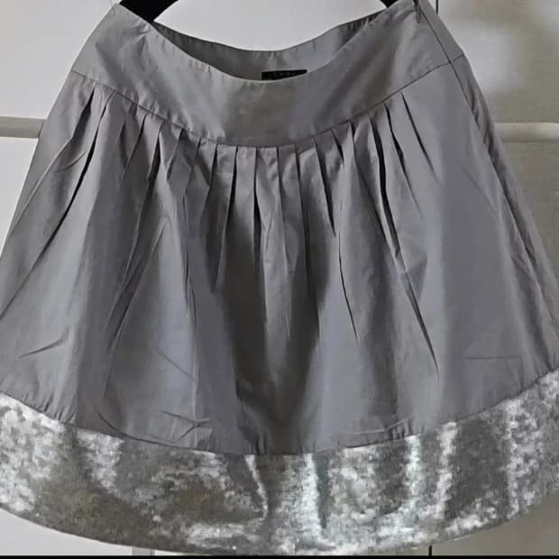 Theory 그레이 셔링 스팽글 스커트 사이즈 4 55-66