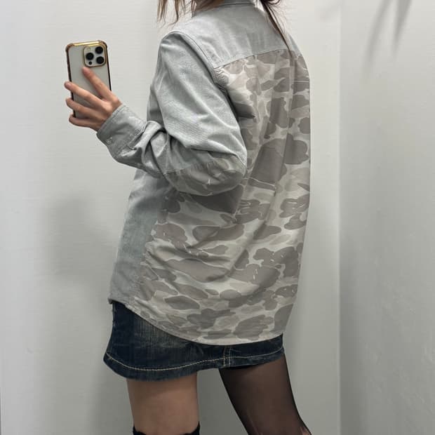 칼하트 그레이 카모 슬림핏 셔츠