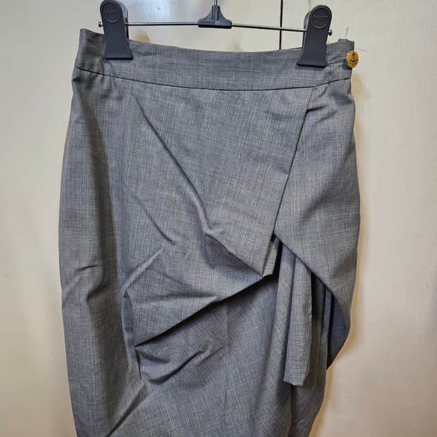 38) 비비안 웨스트우드 스커트 Made in Italy