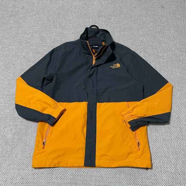 노스페이스  바람막이  6851