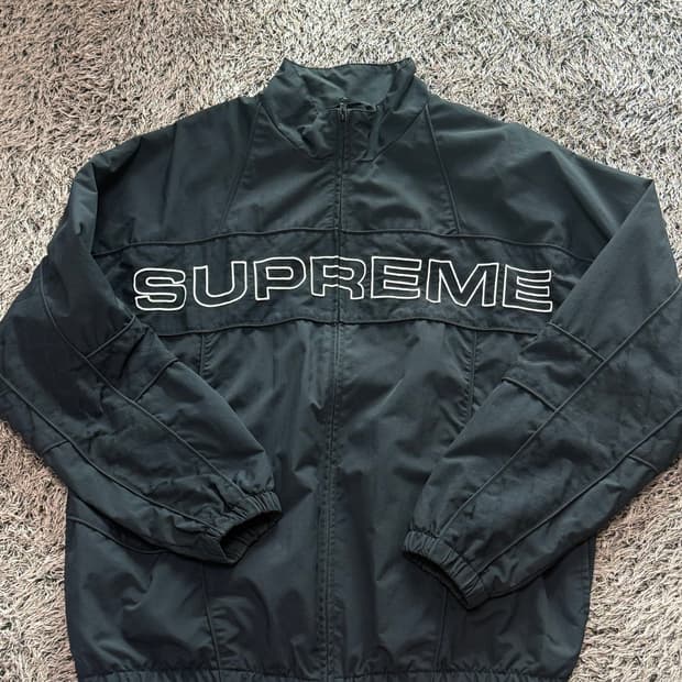 슈프림 바람막이 자켓 팝니다