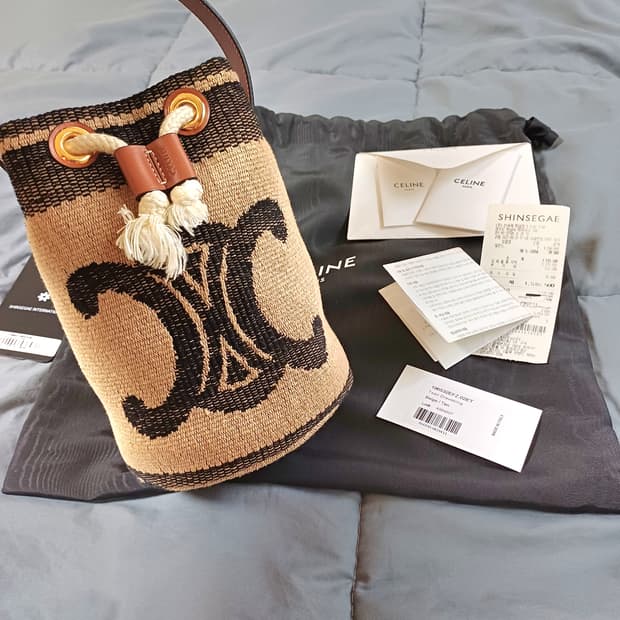 [새상품급] 셀린느 틴 드로우스트링 버킷백 베이지/탄