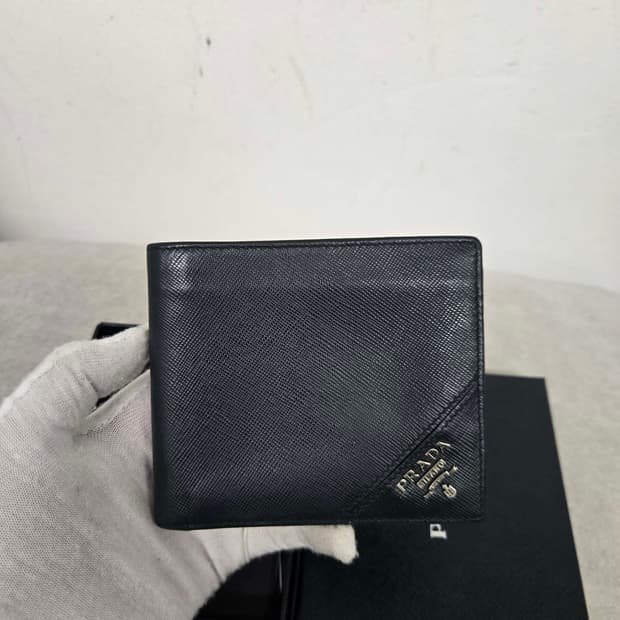 [보증서 정품] 프라다 사피아노 반지갑