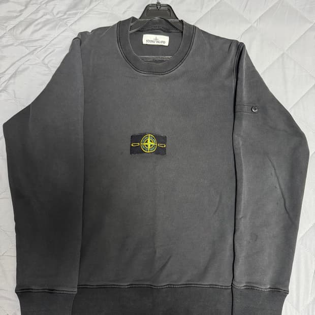 [S]20SS 스톤아일랜드 블랙 크루넥 맨투맨