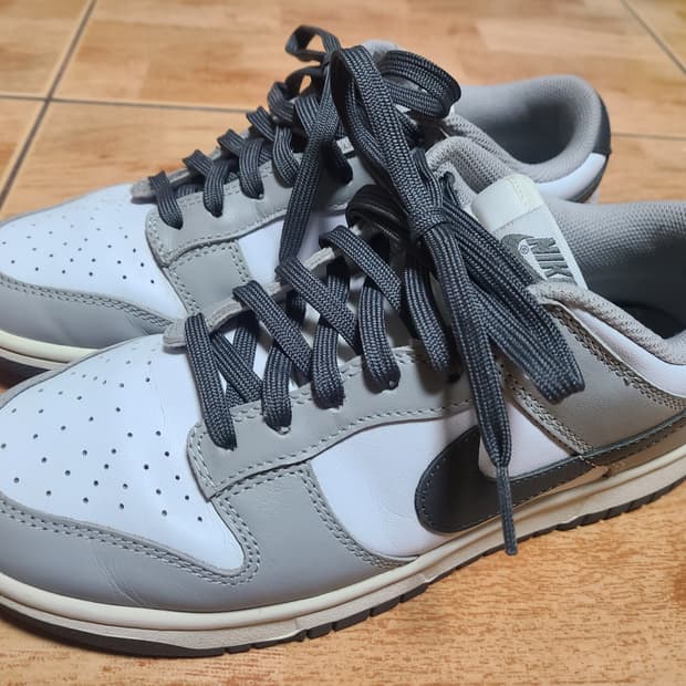 나이키 덩크 라이트스모크 그레이 W260(255추천)