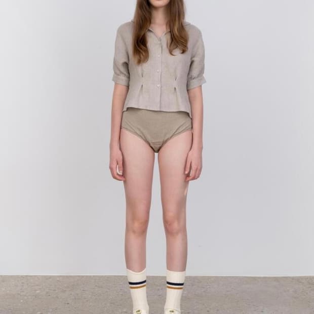 비아플레인 블라우스