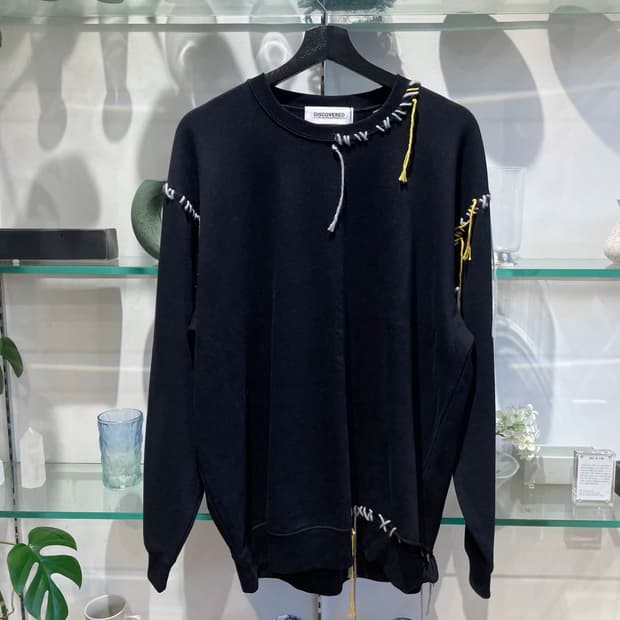 디스커버드 stitch sweatshirt