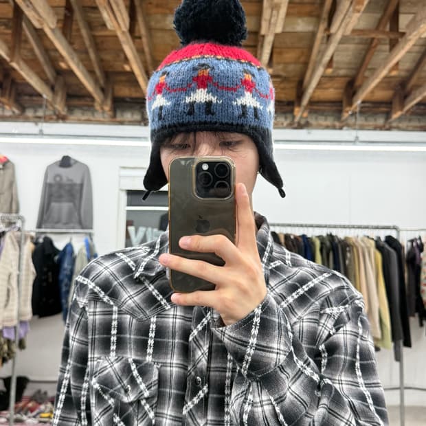 빈티지 이어머프 폼폼 비니