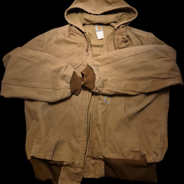 칼하트 J140 브라운 라지