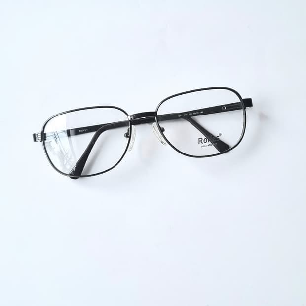 데드스탁 유럽 빈티지  메탈 사각 빅사이즈  안경테  117