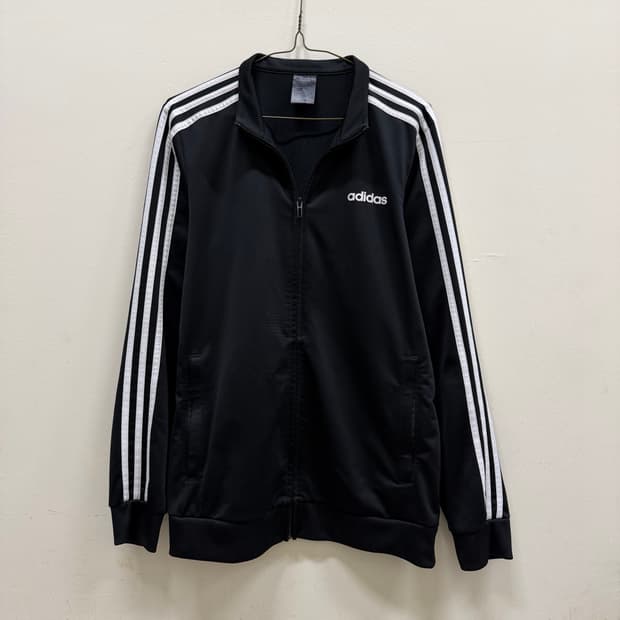 아디다스 검흰 트랙탑 져지