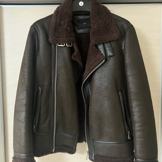 PLAC 브라운 무스탕