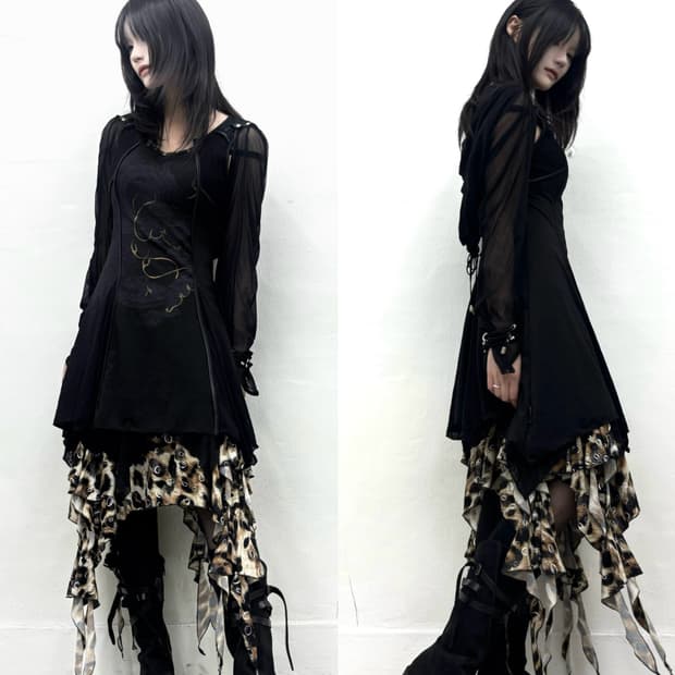 Ozz Croce  gothic oriental detail top