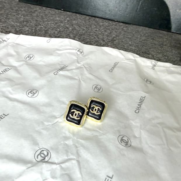 샤넬 클래식 심플 이어링