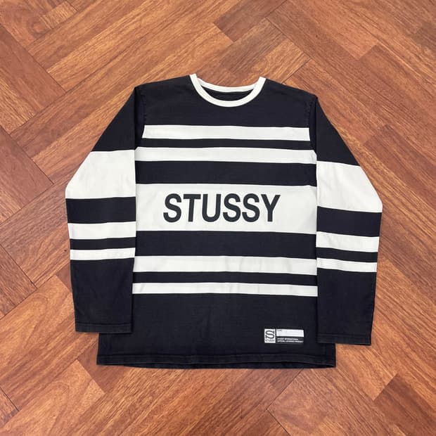 스투시 빅로고 롱슬리브