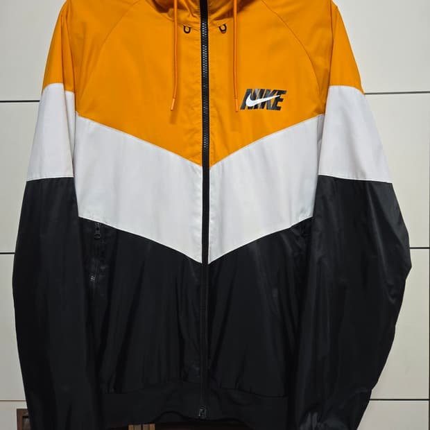 나이키 스우시 바람막이 점퍼(100사이즈)