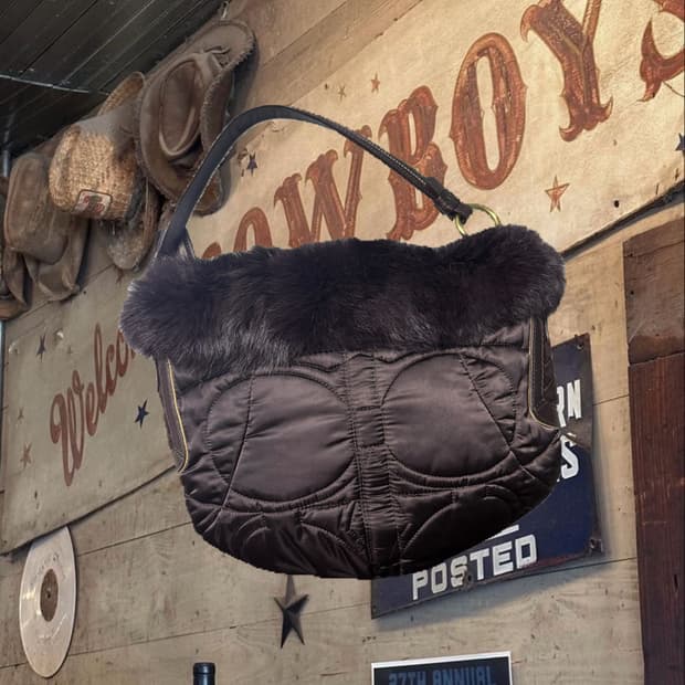 Coach fur shoulder bag 코치 퍼 숄더백 코치 패딩백