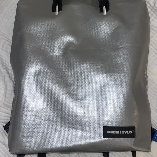 프라이탁 pete 올실버