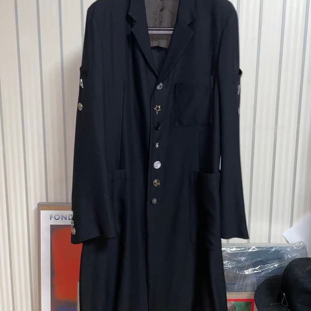 Bed j.w. Ford 코트