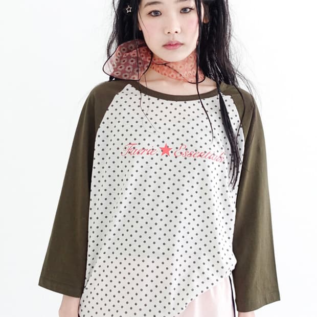 dot raglan sleeve top