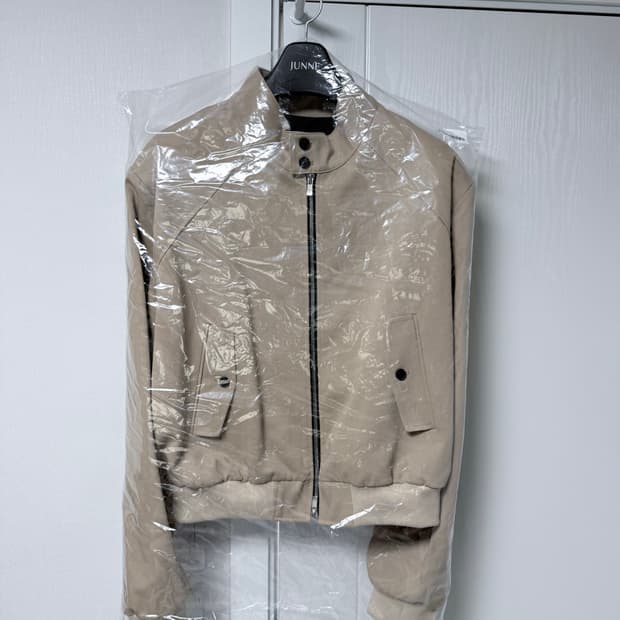 준느 j38 베이지 m 40만원