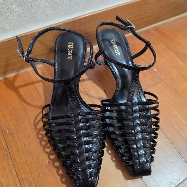 새상품)스타카토 샌들 240
